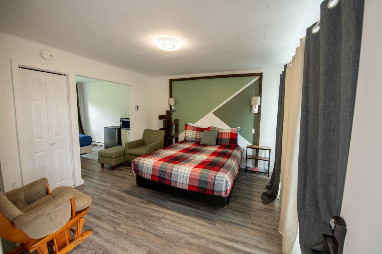 Motel Fleur De Lys Magog Esterno foto