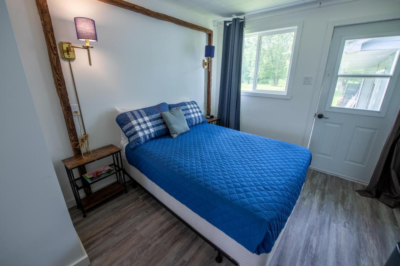 Motel Fleur De Lys Magog Esterno foto