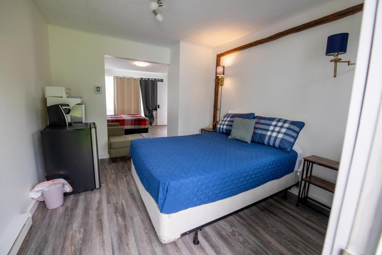 Motel Fleur De Lys Magog Esterno foto