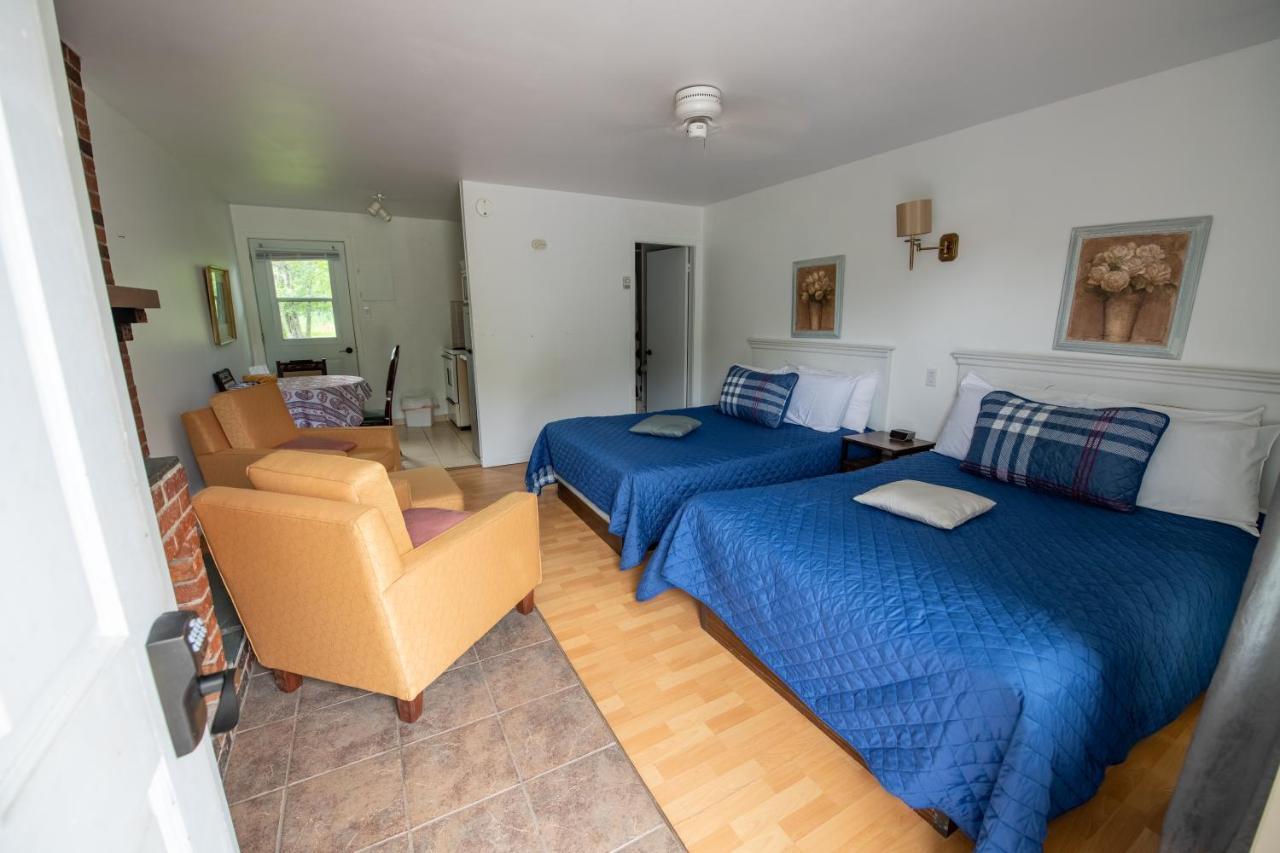 Motel Fleur De Lys Magog Esterno foto