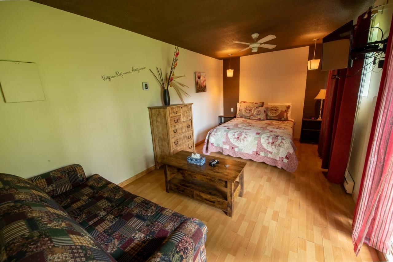 Motel Fleur De Lys Magog Esterno foto