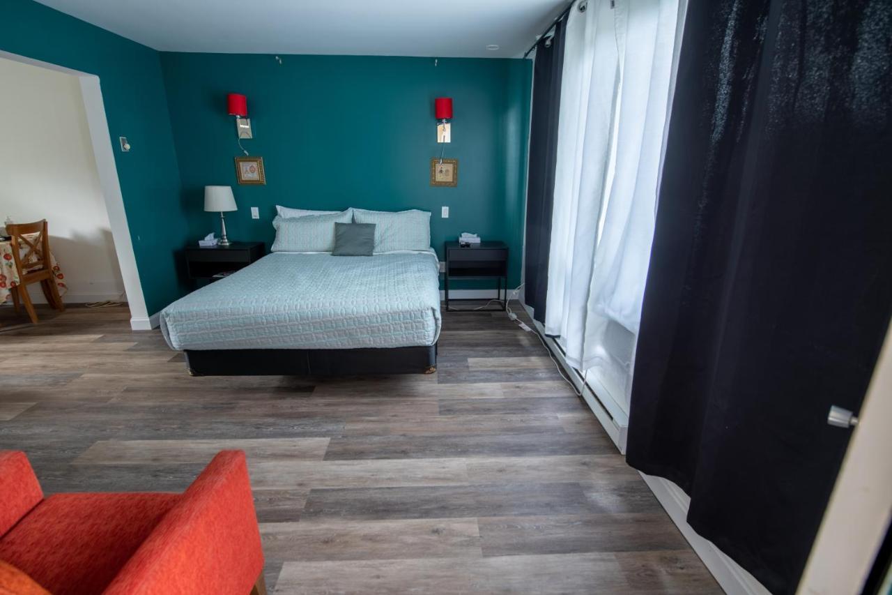 Motel Fleur De Lys Magog Esterno foto