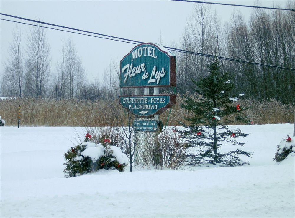Motel Fleur De Lys Magog Esterno foto