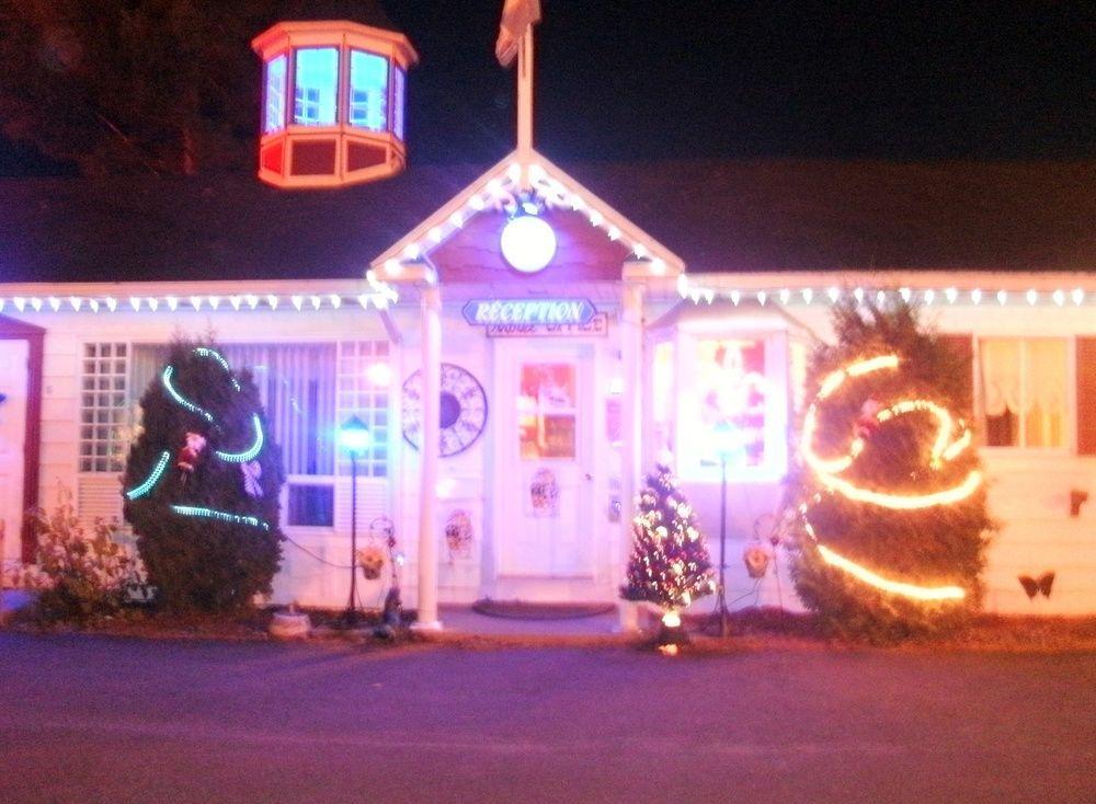 Motel Fleur De Lys Magog Esterno foto
