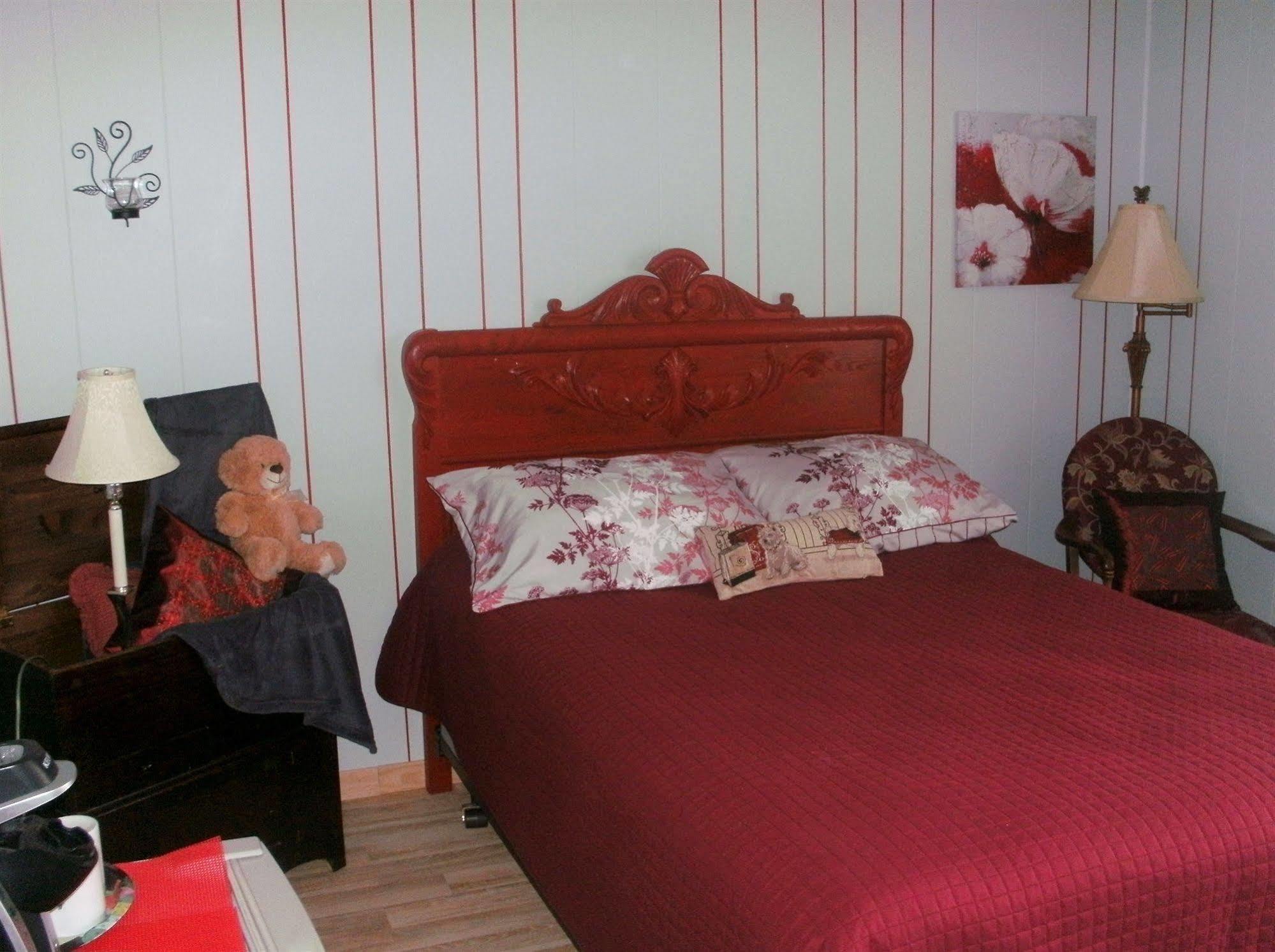 Motel Fleur De Lys Magog Esterno foto